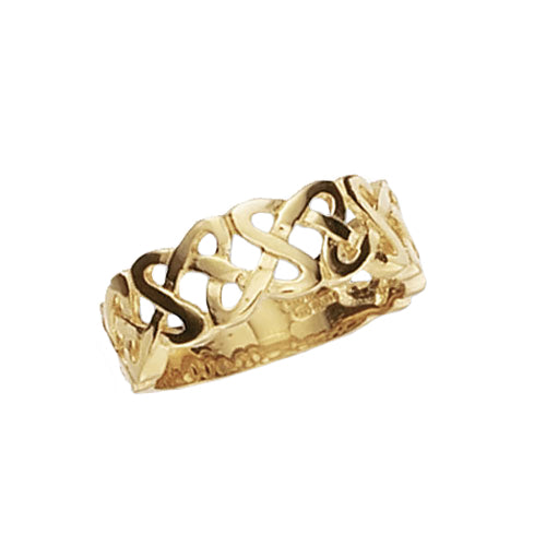 A 9ct gold men’s ring with an openwork Irish Celtic design encircling the band.