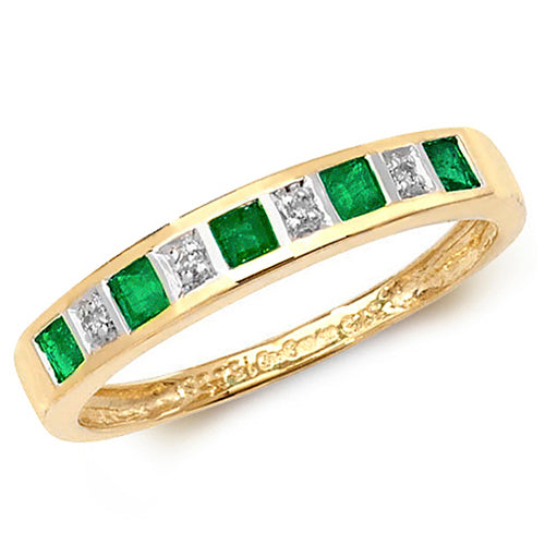 The 9CT GOLD DIAMOND / EMERALD ETERNITY RING features alternating square green emeralds and sparkling diamonds set in a straight line along the gold band.
